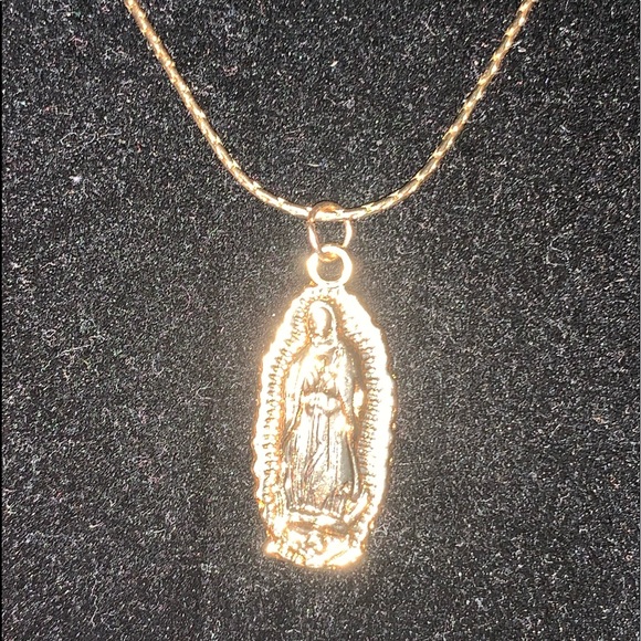 Jewelry - Pendant & Necklace